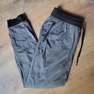 Men's Under Armour Sportstyle Tricot Joggers - Size L